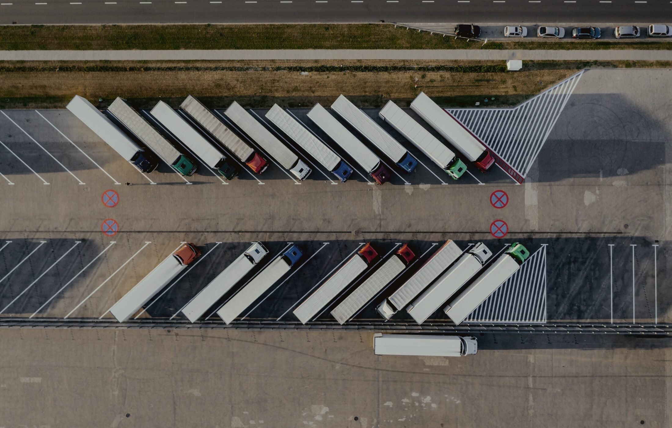 Dock doors and the manoeuvring yard